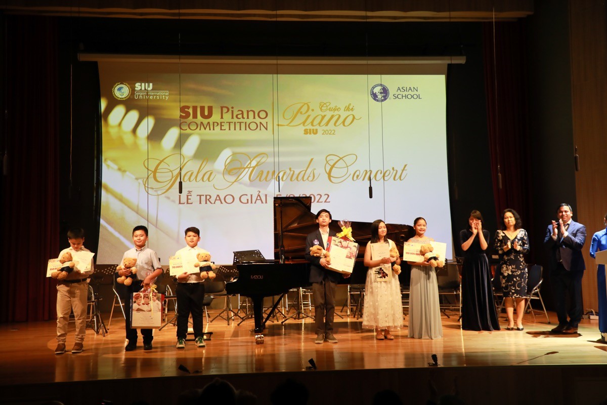 siu-piano-competition-202214-1659845552.jpg