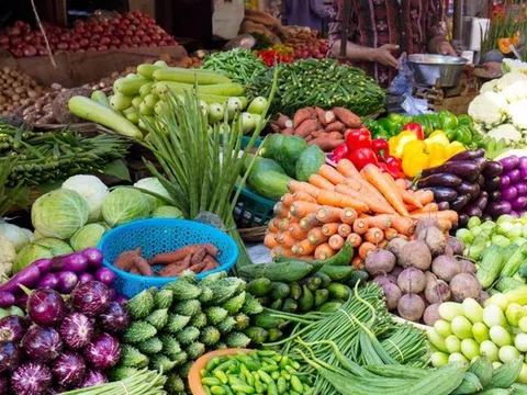 Giá rau, thịt, cá tại các chợ TP.HCM đồng loạt tăng mạnh