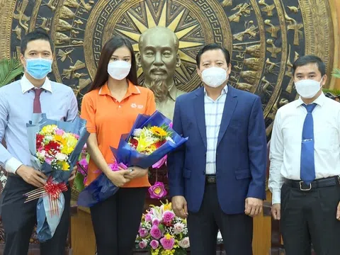 Á hậu Kim Duyên và tổ chức Hoa hậu Hoàn vũ Việt Nam ủng hộ 100 triệu đồng cho quỹ vaccine tỉnh Long An
