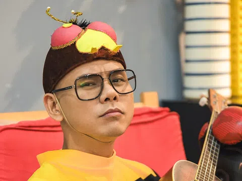 Phan Đinh Tùng khiến khán giả thích thú với MV 'Chị ong nâu... nhây'