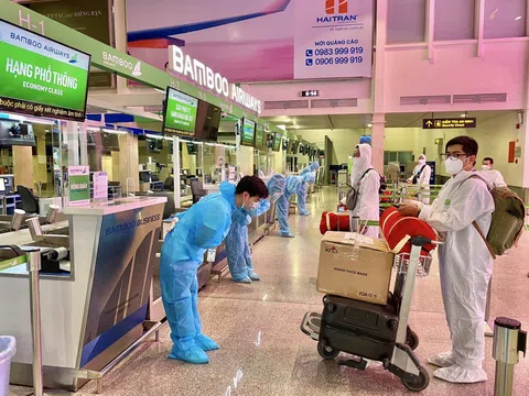 Bamboo Airways đưa gần 200 y sĩ, bác sĩ vào TP Hồ Chí Minh chống dịch