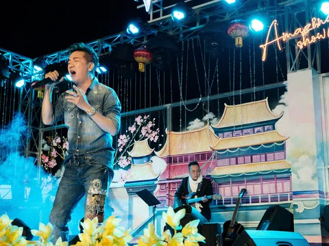 Hơn 1000 khán giả tham dự đêm nhạc của Đàm Vĩnh Hưng tại Đà Lạt
