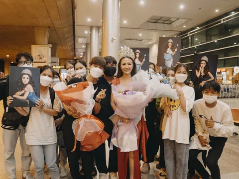 Hoa hậu sắc đẹp Việt Nam Quốc Tế 2021 Thủy Trương bị vây kín khi về Việt Nam